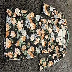 Dress with pretty flowers on it